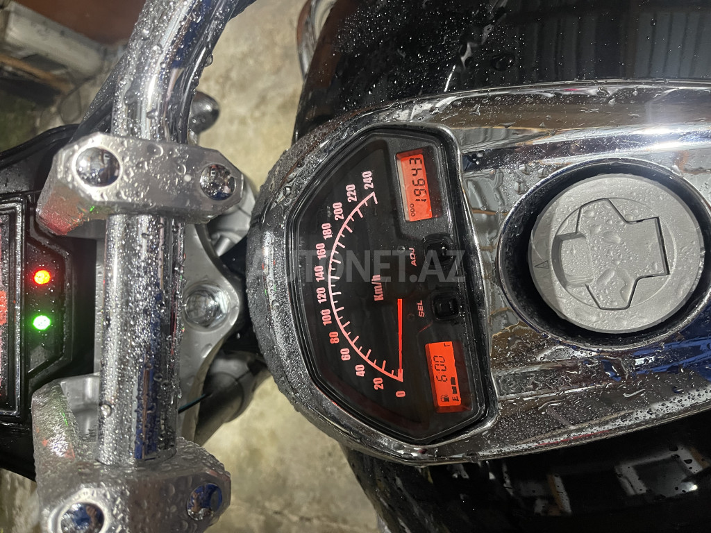 Suzuki Intruder 2013