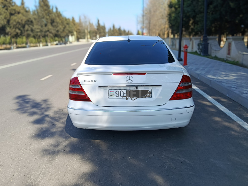Mercedes E 240 2002