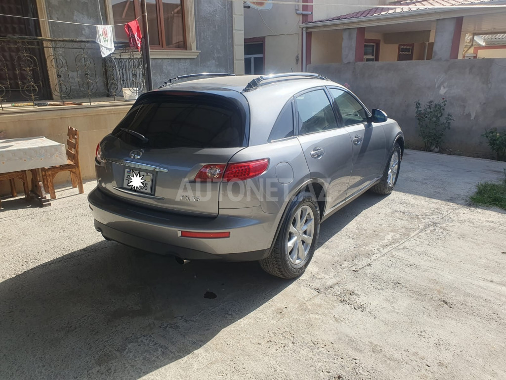 Infiniti FX35 2006