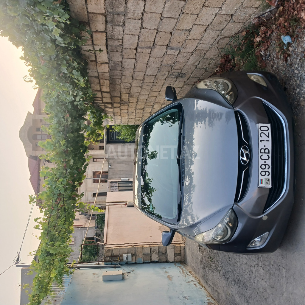 Hyundai Elantra 2012