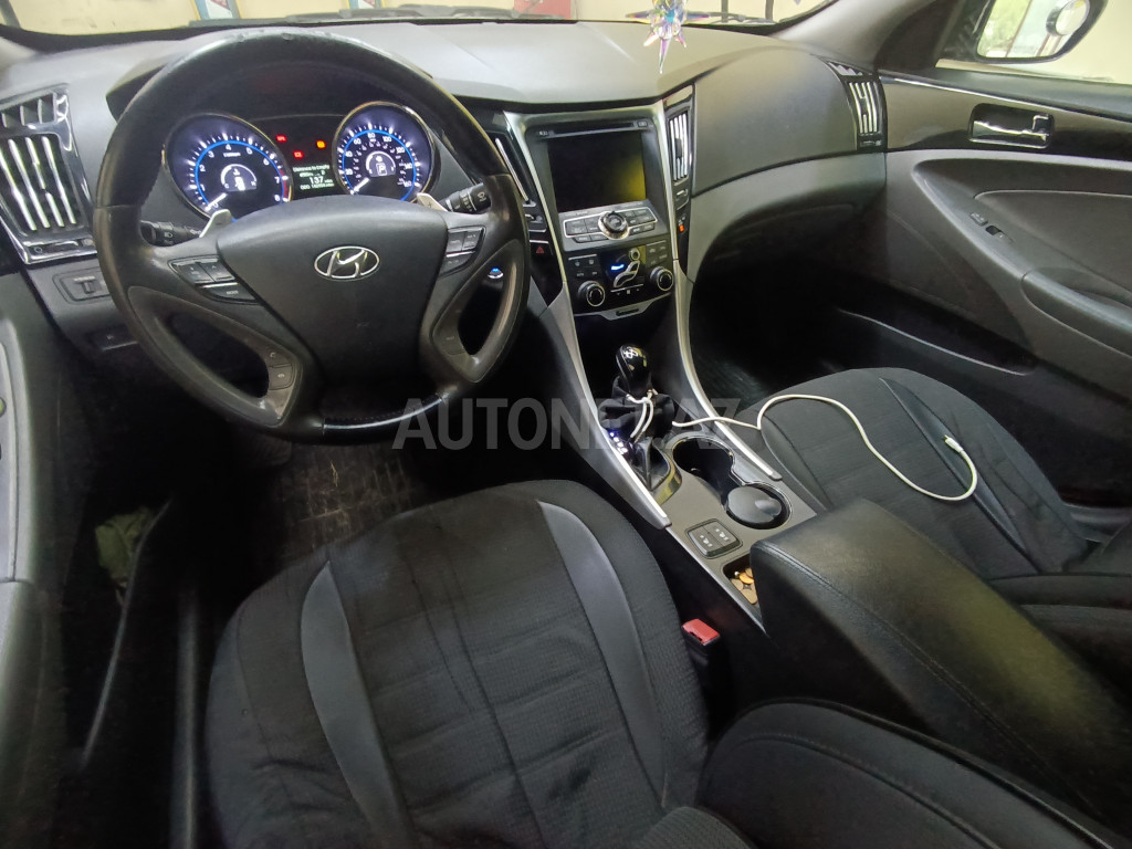 Hyundai Sonata 2012