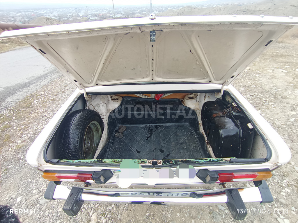 LADA (VAZ) 2106 1988
