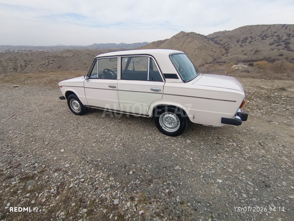 LADA (VAZ) 2106 1988