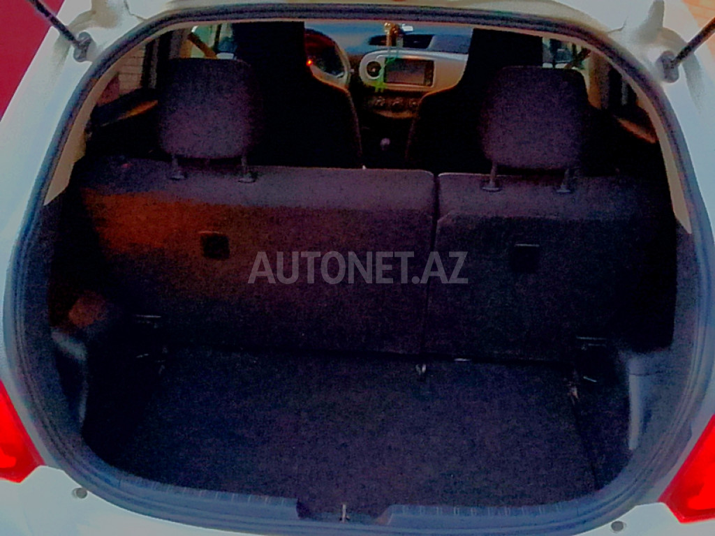 Toyota Vitz 2015