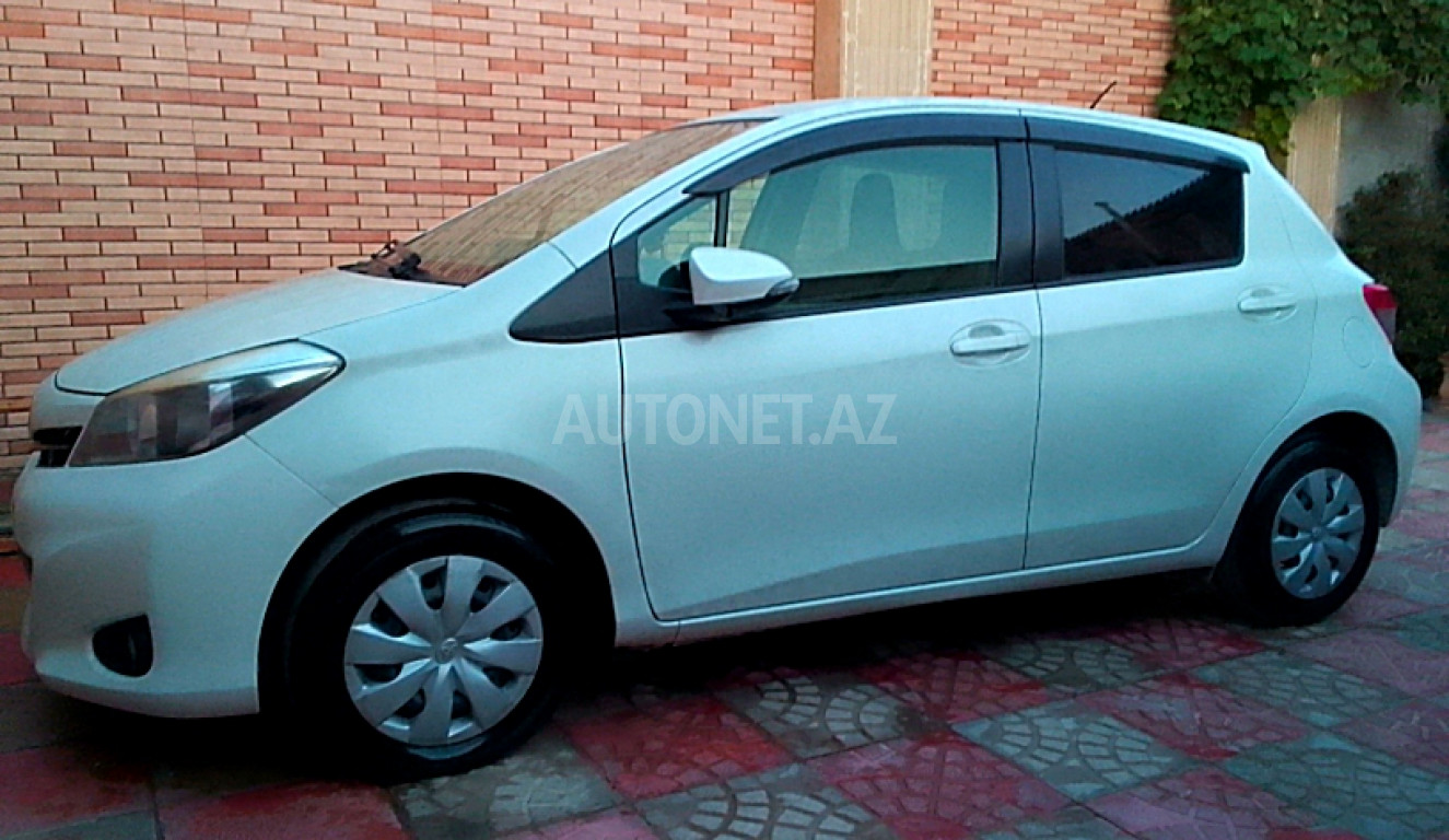 Toyota Vitz 2015