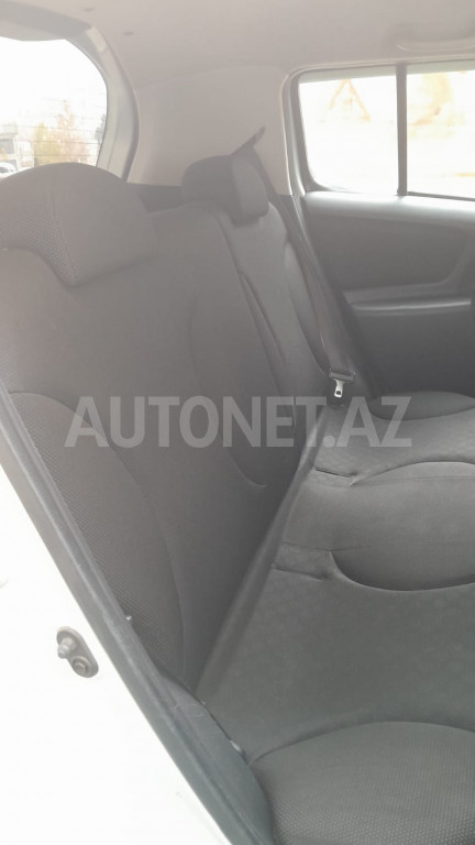 Toyota Yaris 2003
