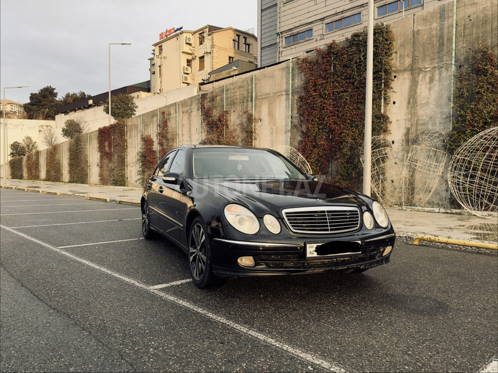 Mercedes E 200 2005