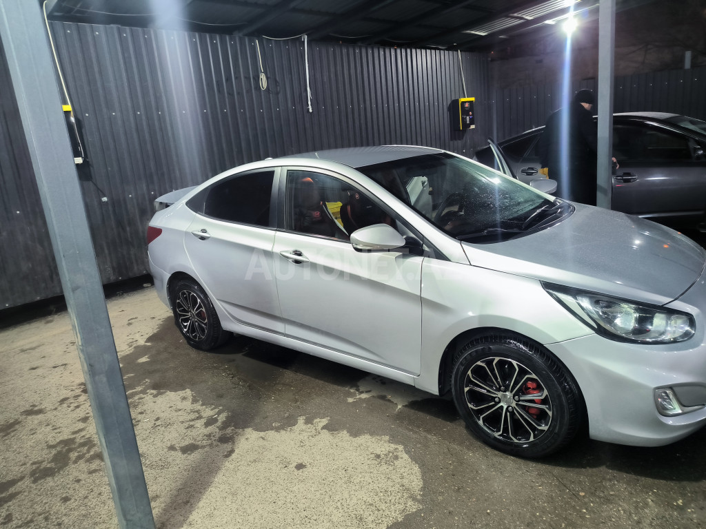 Hyundai Accent 2014