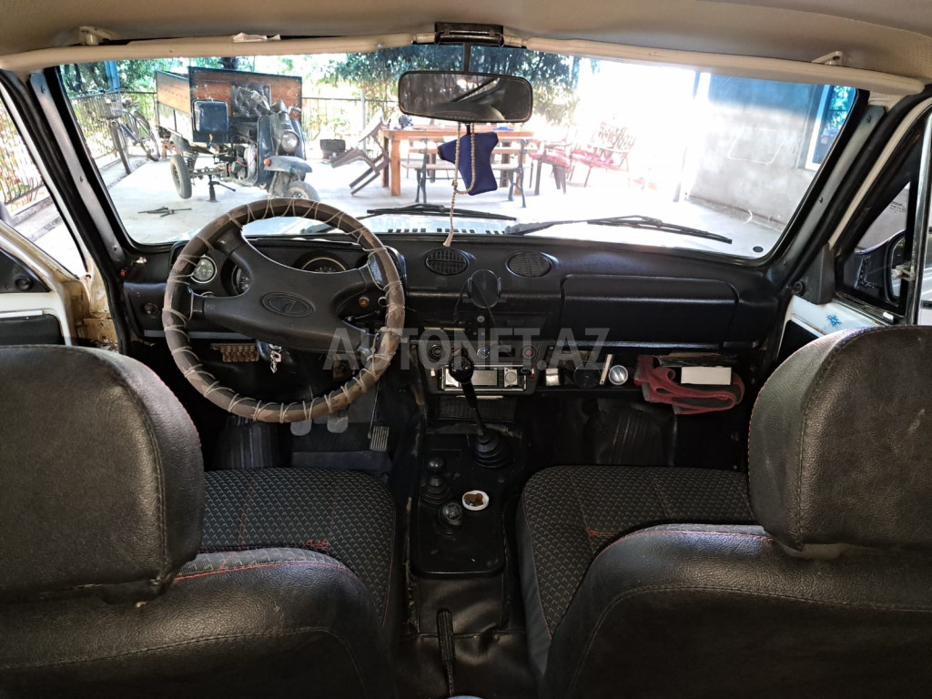 LADA (VAZ) Niva 1993