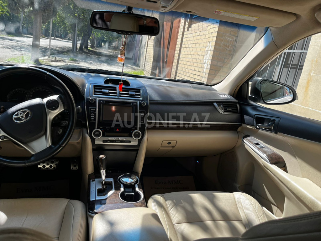 Toyota Camry 2013