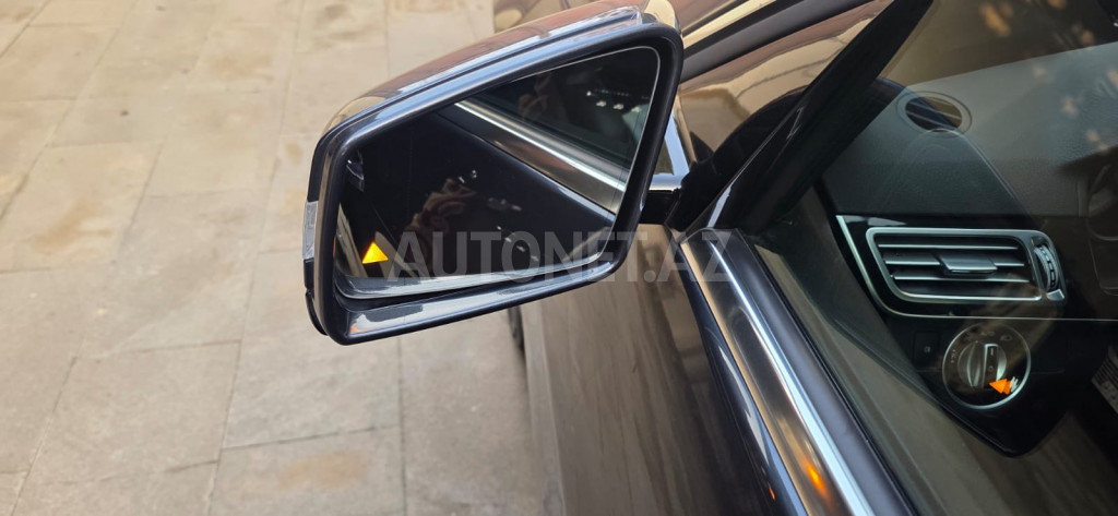 Mercedes E 220 2015