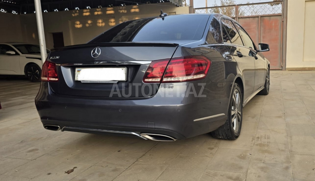 Mercedes E 220 2015