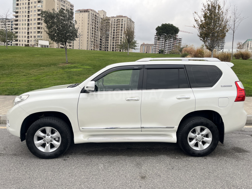 Toyota Land Cruiser Prado 2012