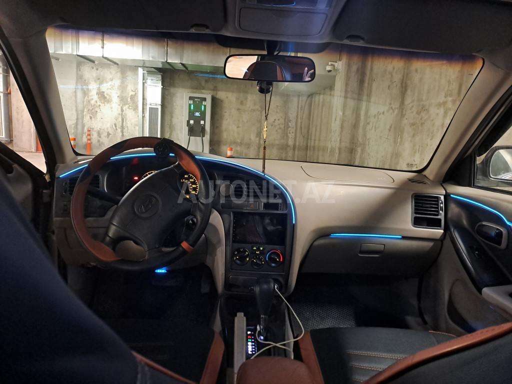 Hyundai Elantra 2003