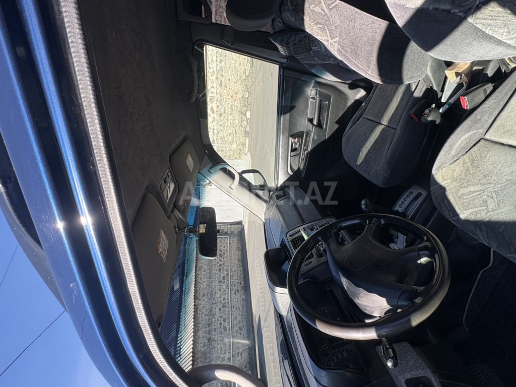 Mitsubishi Pajero io 1998