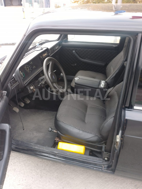 LADA (VAZ) 2107 2010