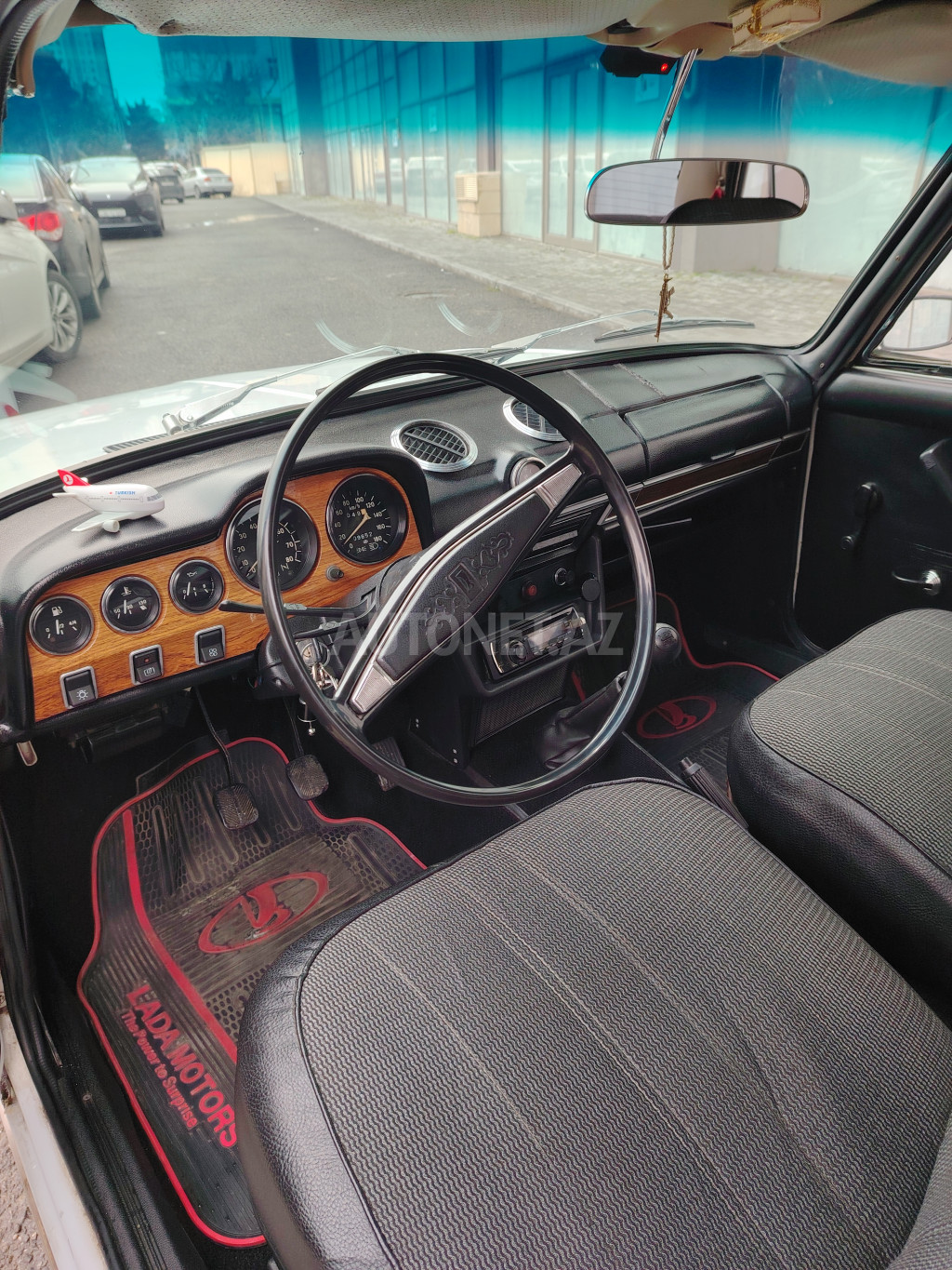 LADA (VAZ) 2106 2000