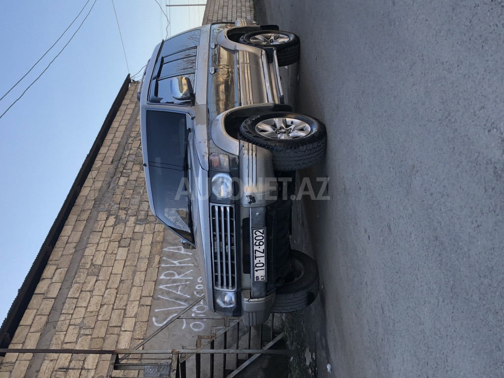 Mitsubishi Pajero 1991