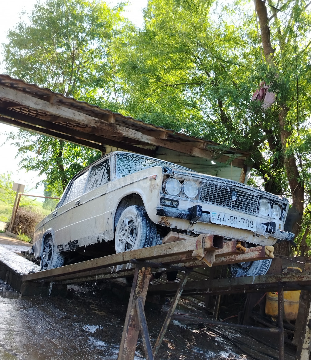 LADA (VAZ) 2106 1985