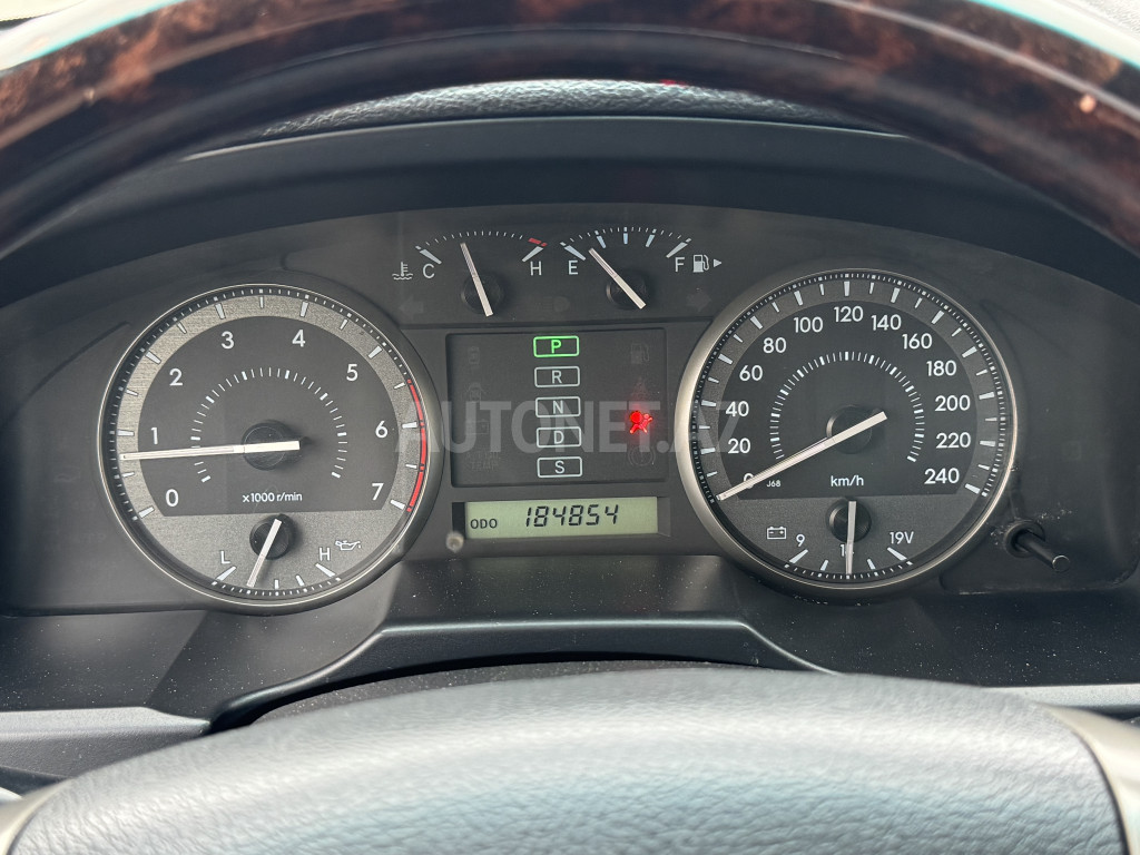 Toyota Land Cruiser 2011