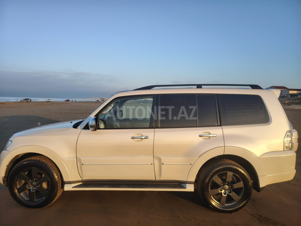 Mitsubishi Pajero 2007