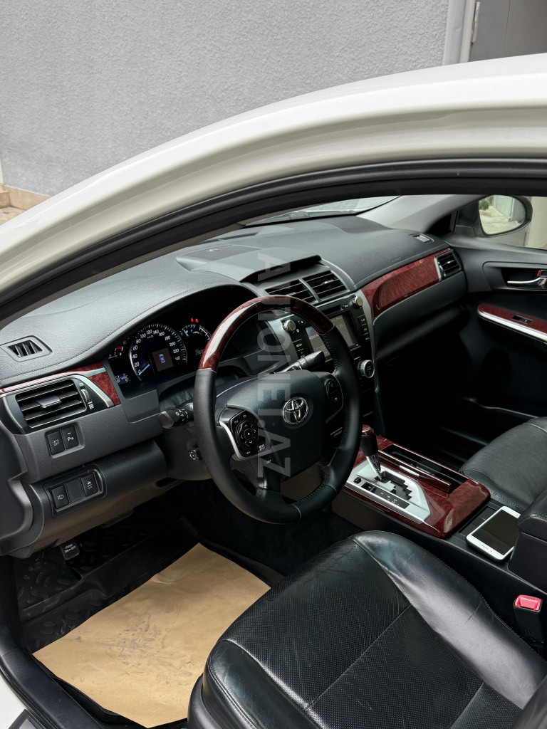 Toyota Camry 2014