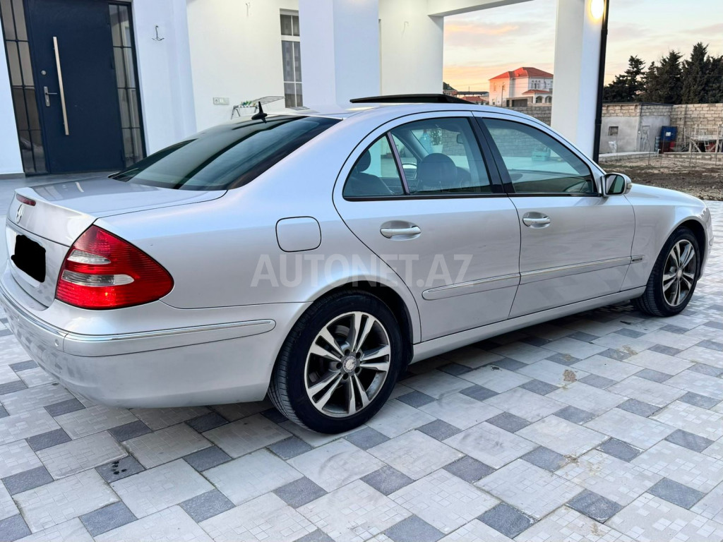 Mercedes E 320 2003