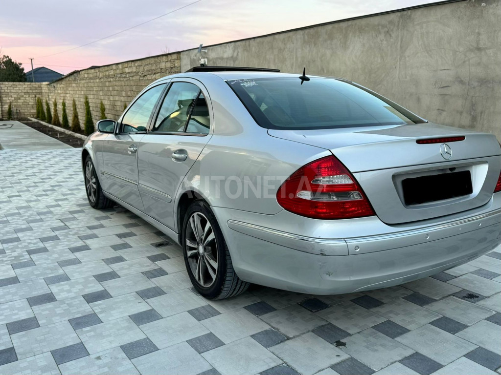 Mercedes E 320 2003