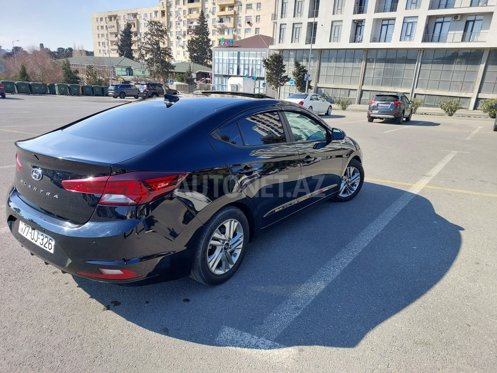 Hyundai Elantra 2020