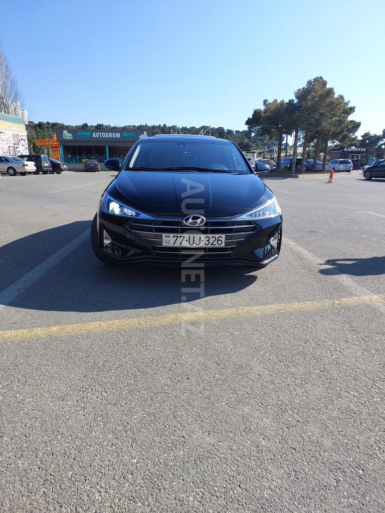 Hyundai Elantra 2020