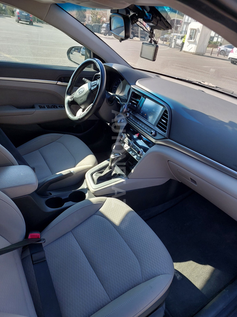 Hyundai Elantra 2020