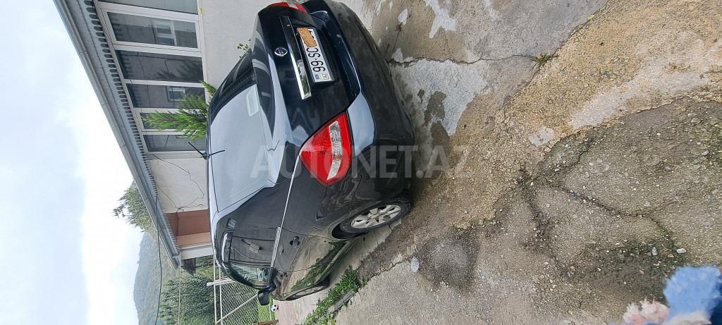 Nissan Tiida 2006