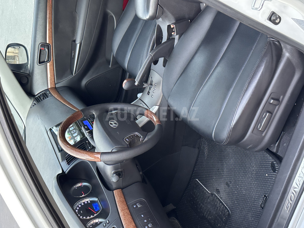 Hyundai Sonata 2009