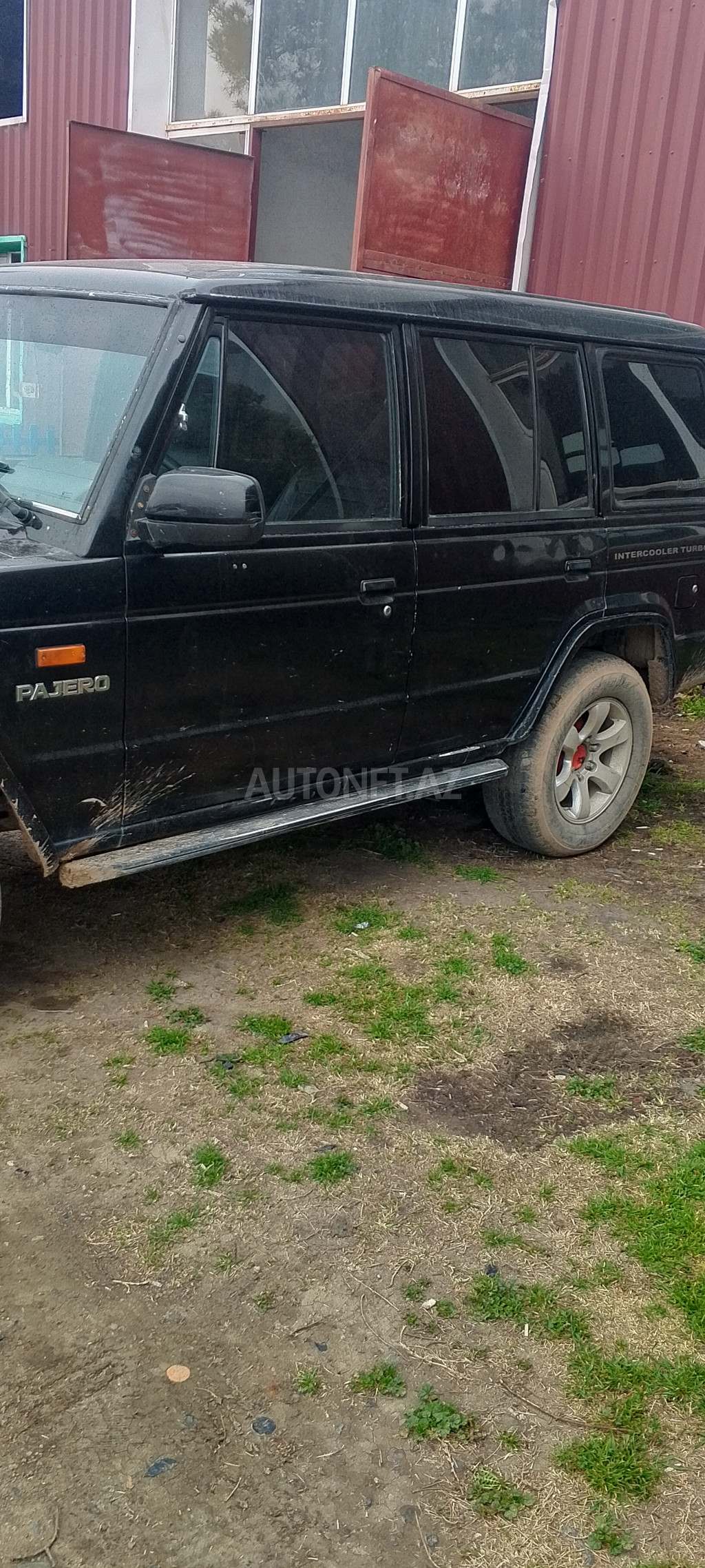 Mitsubishi Pajero 1990