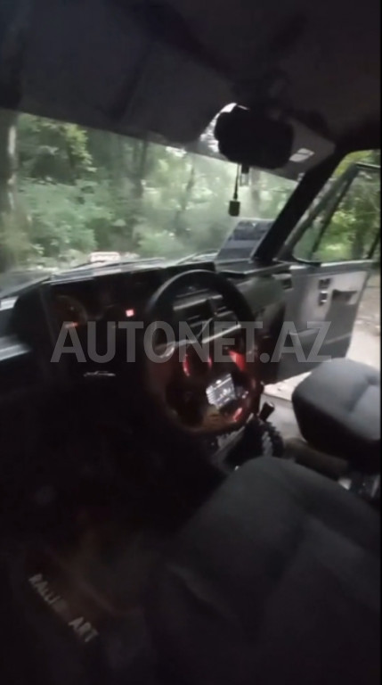 Mitsubishi Pajero 1990