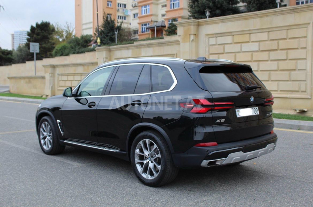 BMW X5 2023