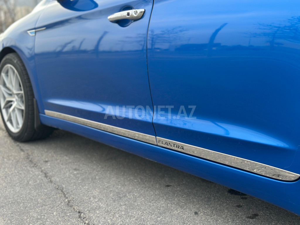 Hyundai Elantra 2017