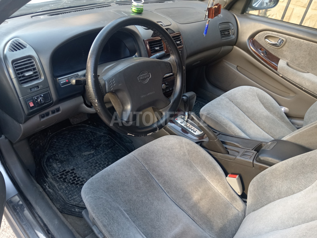 Nissan Maxima 2000