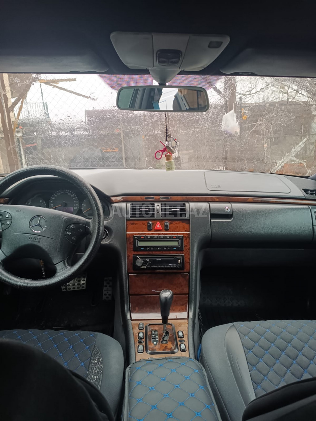 Mercedes E 220 2001