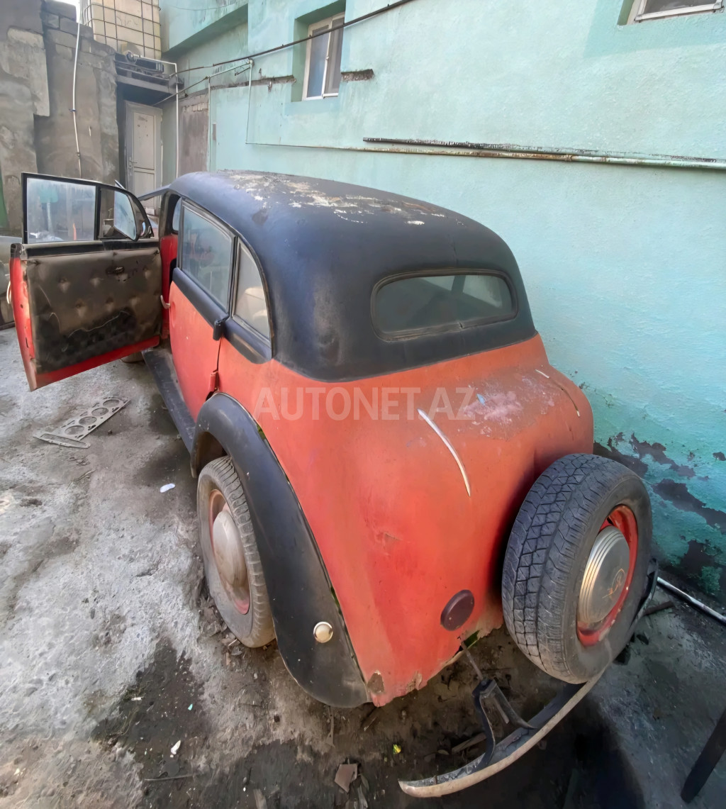 Moskvich 400 1946