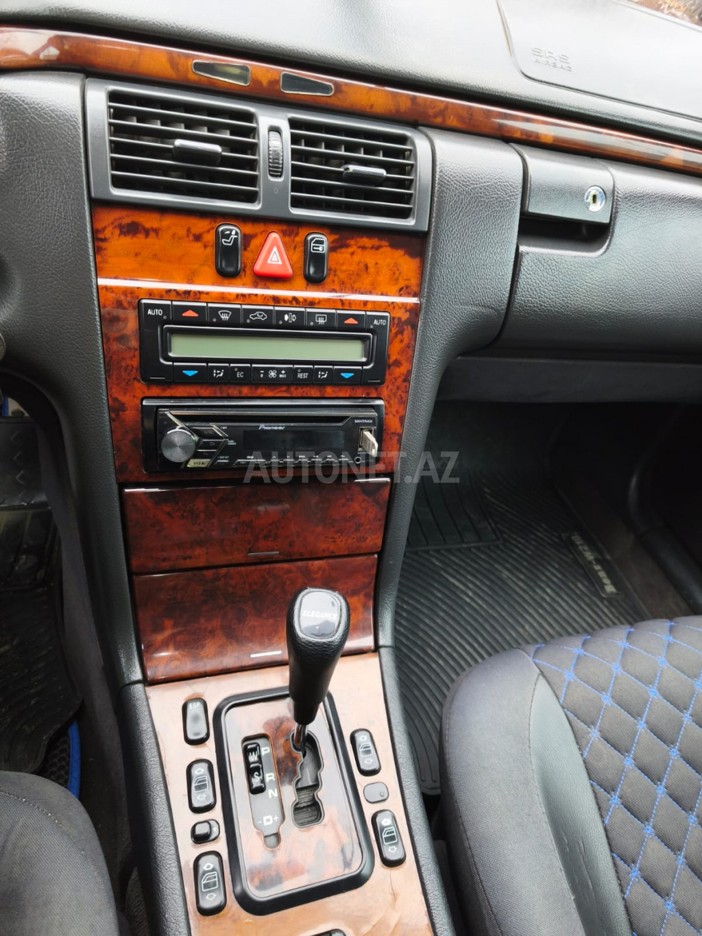 Mercedes E 220 2001