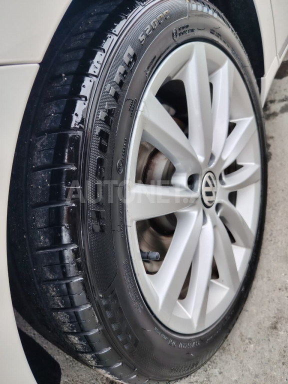 Volkswagen Passat 2013