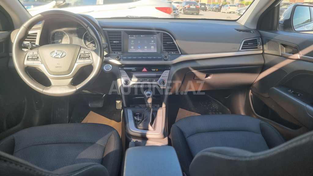 Hyundai Elantra 2017
