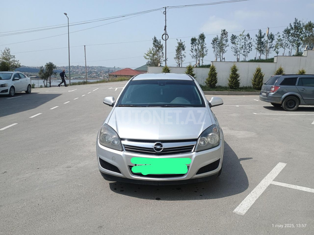 Opel Astra 2010