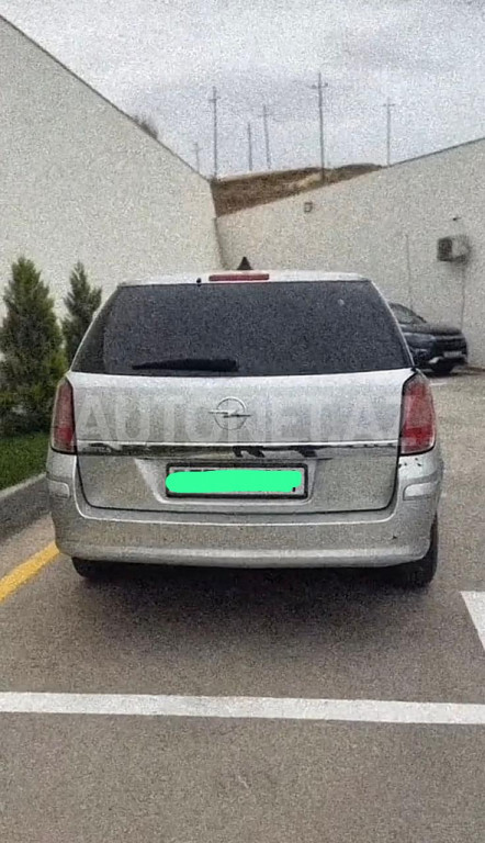 Opel Astra 2010