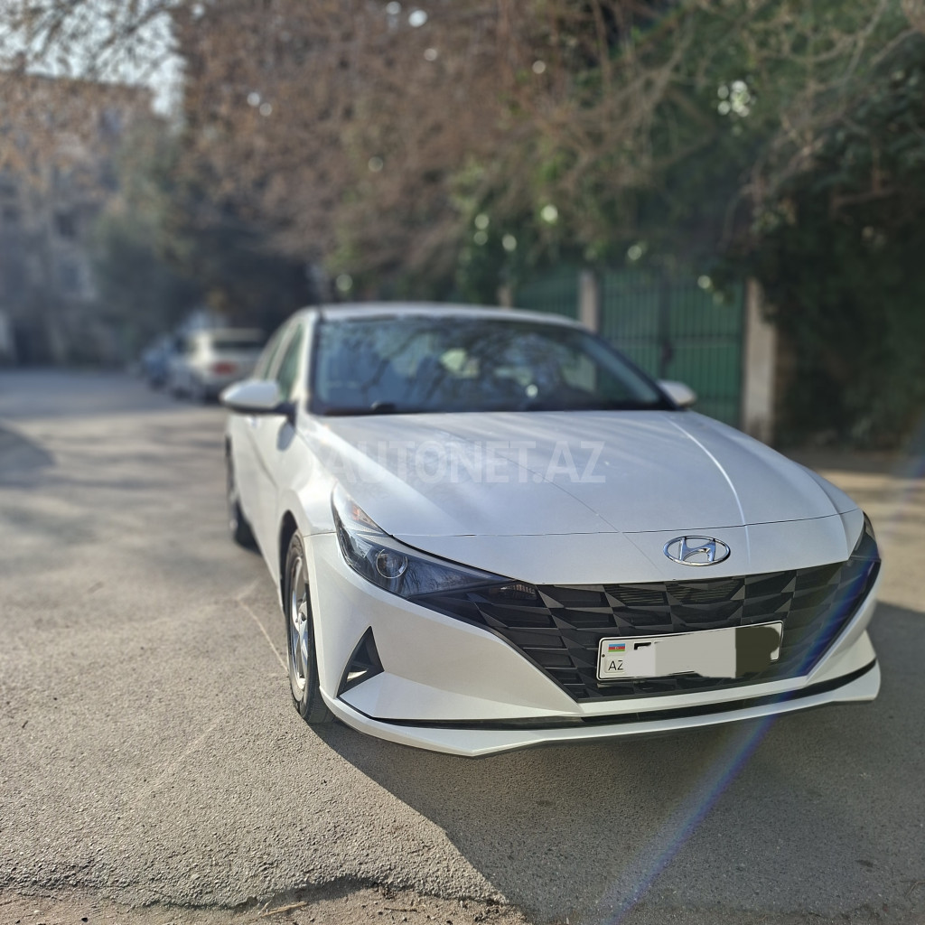 Hyundai Elantra 2021
