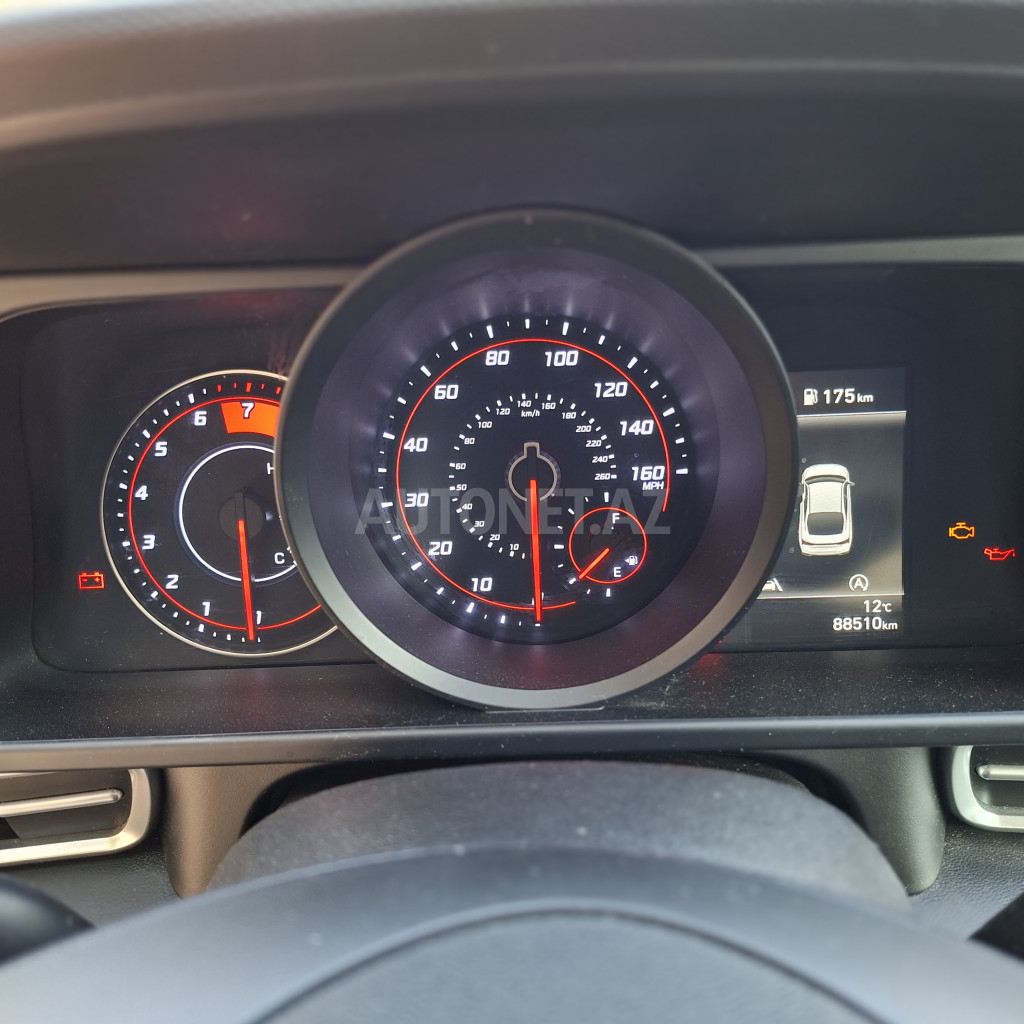 Hyundai Elantra 2021