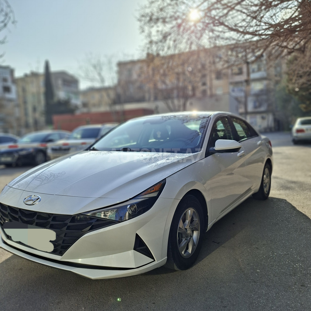 Hyundai Elantra 2021