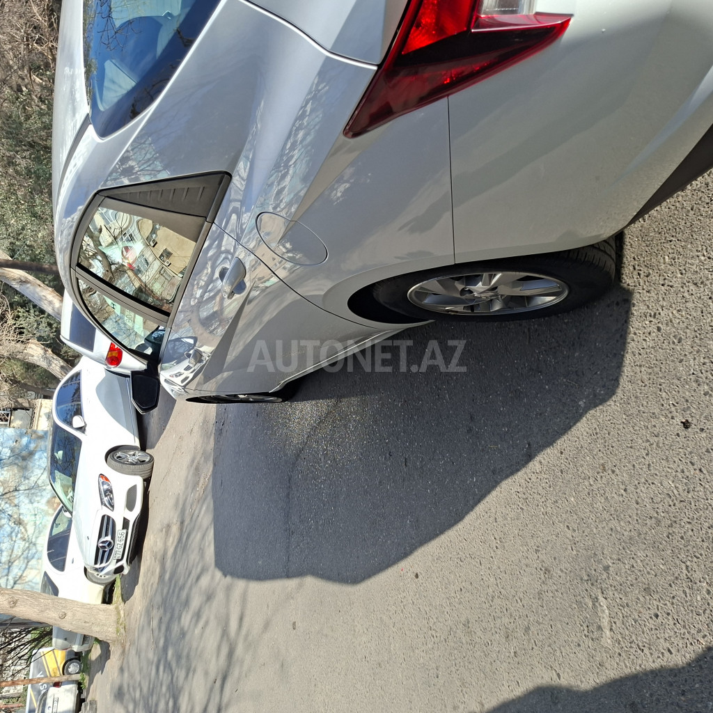 Hyundai Elantra 2021
