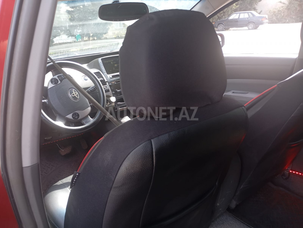 Toyota Prius V 2008
